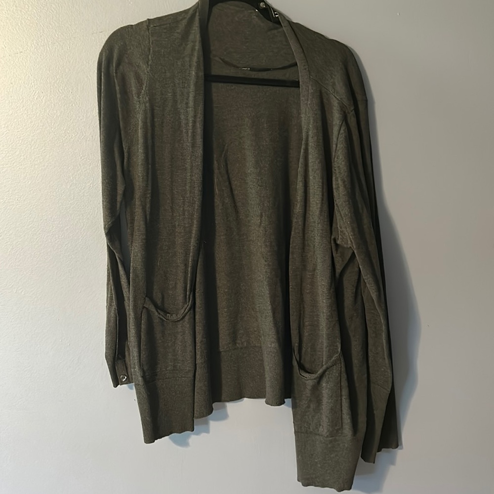 Grey cardigan